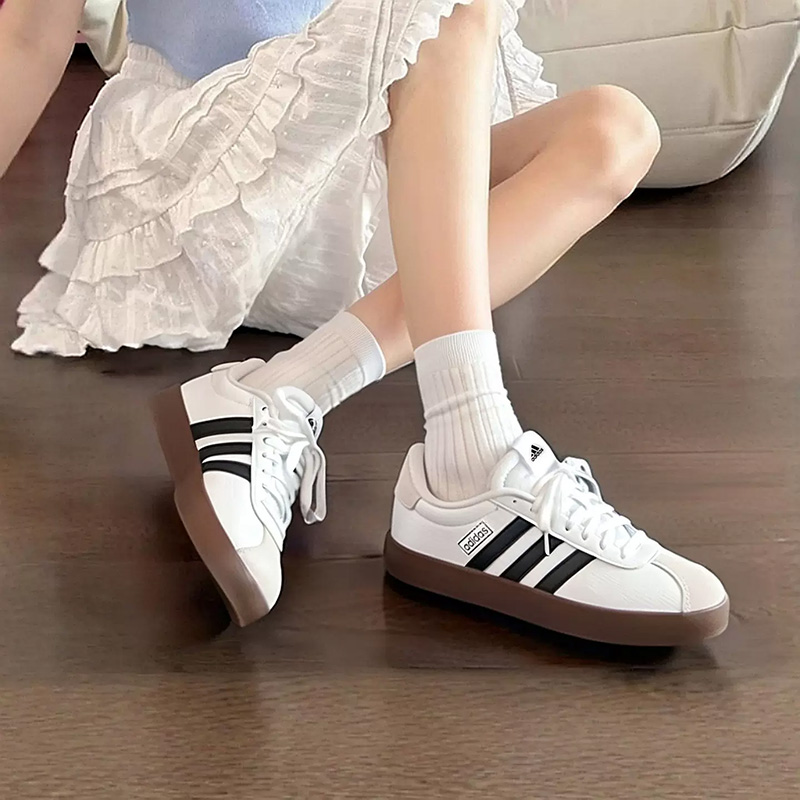 Adidas Shoes Samba - adidas Weiß-Schwarze Wildleder-Sneaker mit Gummi-Sohle und